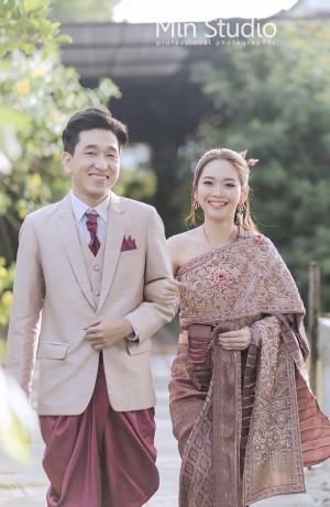 ชุดไทยเจ้าสาว ชุดไทยจักรพรรดิ์ เช่าที่แบมบี้ เวดดิ้ง ห้วยขวาง